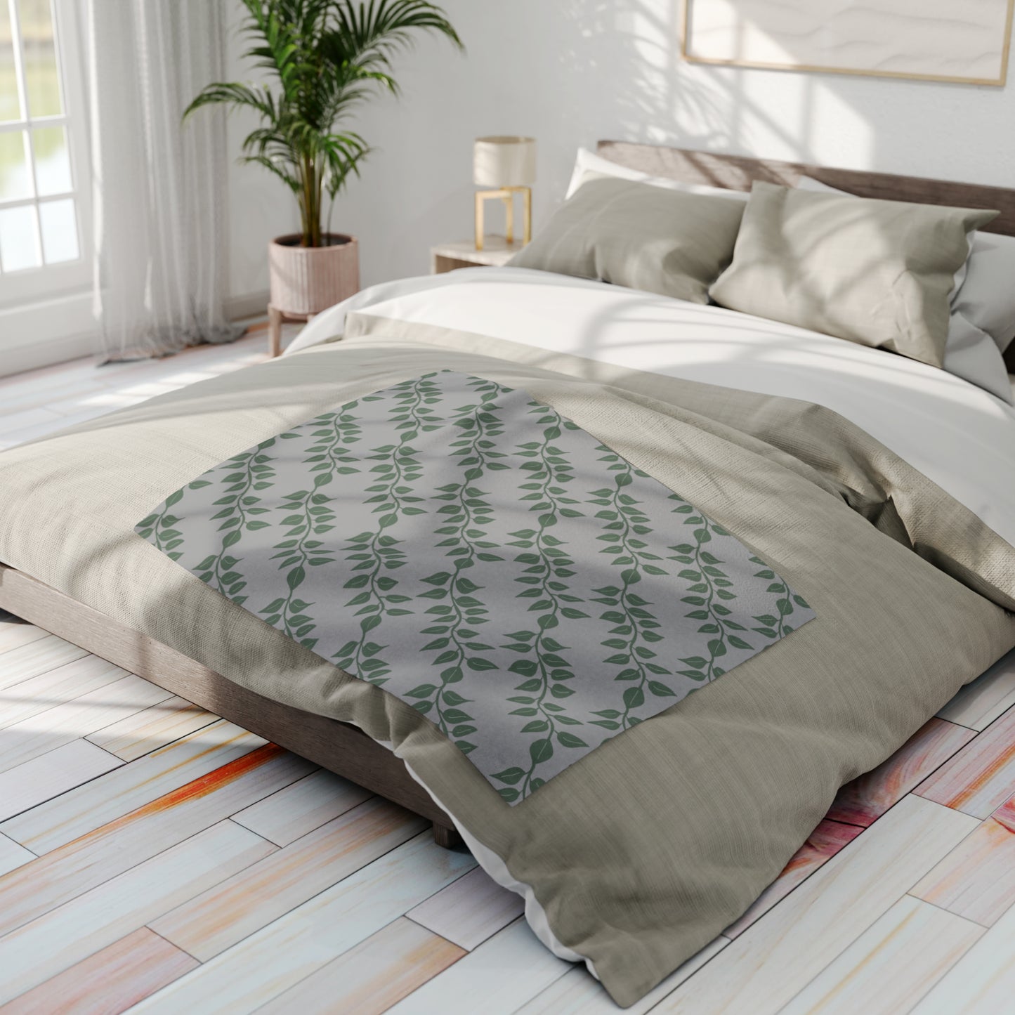 Leaf Vine Pattern Arctic Fleece Blanket